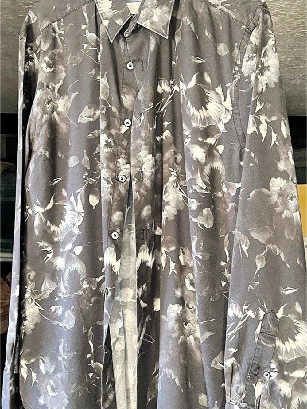 Bugatchi Shaped Fit Floral Button-Down Shirt in Black & Gray